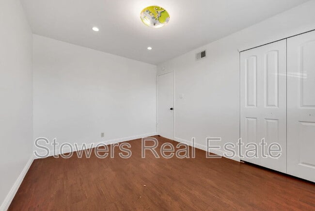 Building Photo - 40232 San Sebastian Pl