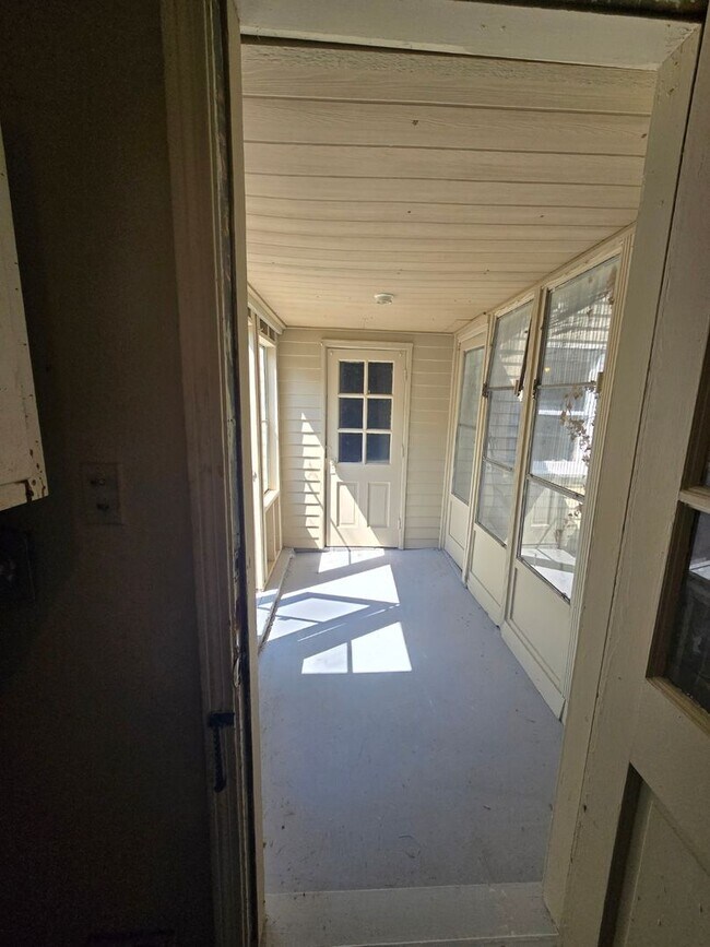 Building Photo - Partially updated spacious home