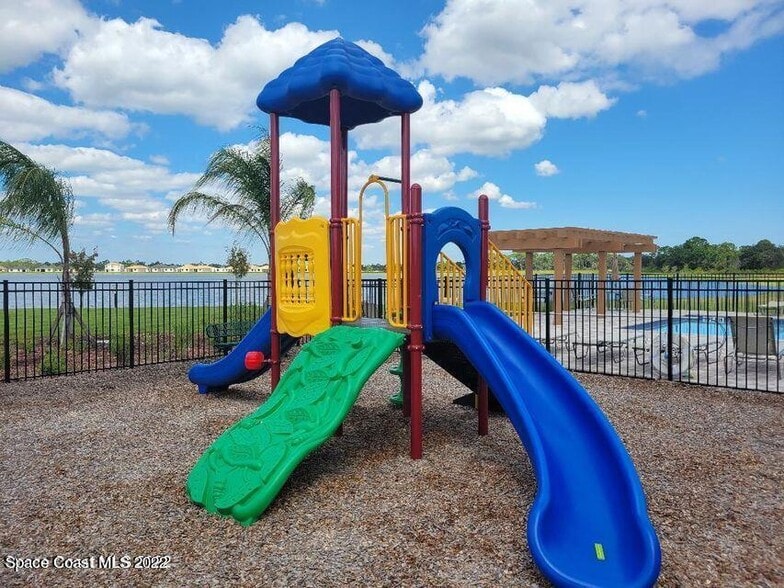 Community Play Ground - 3619 Foggy Mist Rd SE