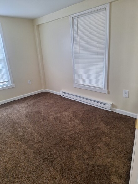 Building Photo - 59 Chapman St