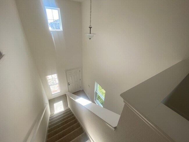 Building Photo - Limited-Time Offer: $500 OFF your second m...
