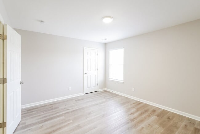 Building Photo - 104 Sumner Meadows Ct