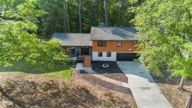 Building Photo - 1129 Pinehurst Rd