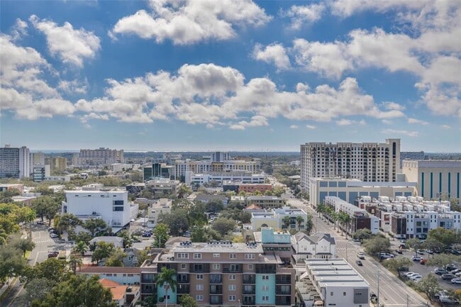 Building Photo - 777-773 3rd Ave N