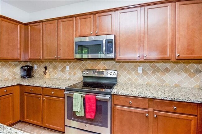 Building Photo - 8857 Willow Cove Ln
