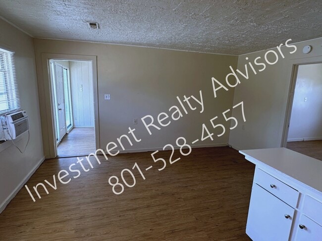 Building Photo - Shady View Apartments