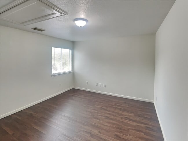 Building Photo - 31702 Regal Park Ct