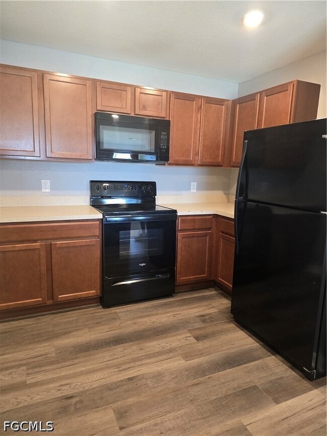 Building Photo - 2122 NE 13th Pl