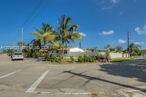 Building Photo - 160 NW 199th St