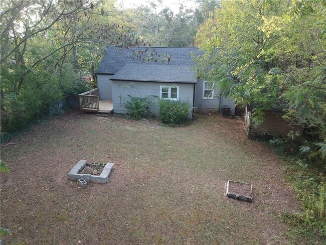 Building Photo - 854 Fayetteville Rd SE