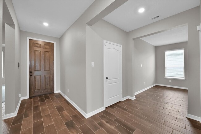 Building Photo - 610 Coyote Cyn Ct
