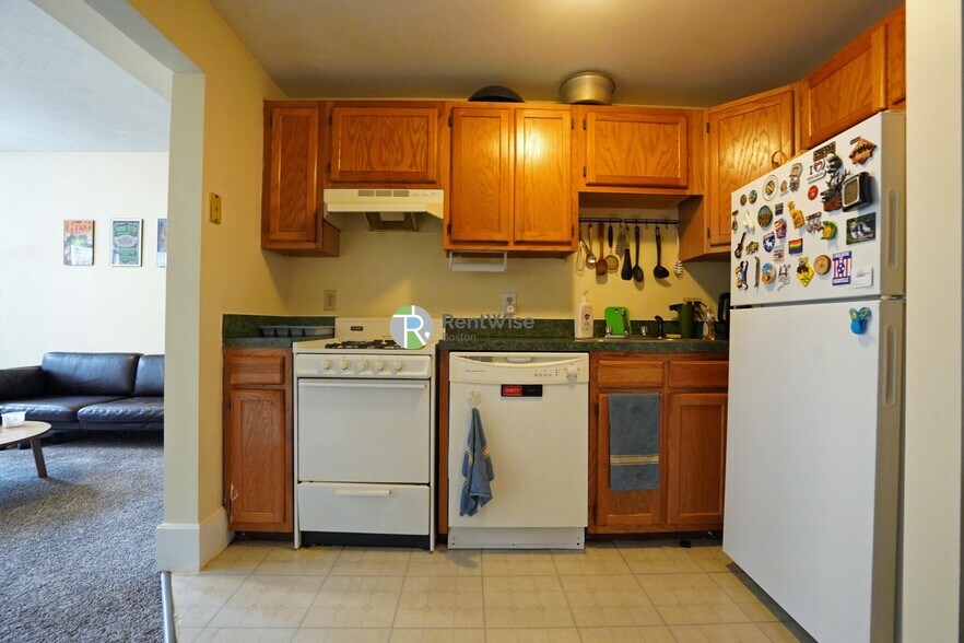 Building Photo - 12 Lorraine Ter