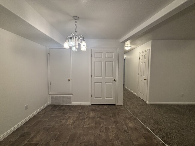 Building Photo - 8083 N Ridge Loop E