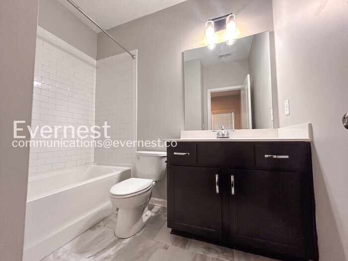 Building Photo - 764 Cady Way