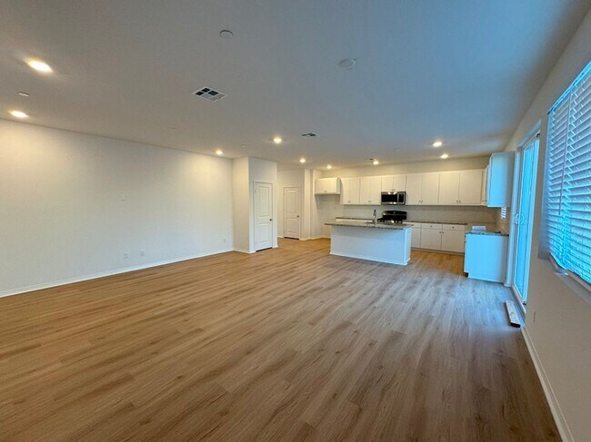 Building Photo - Brand new house at Winchester road in Brand New Willow Springs community - close to everywhere