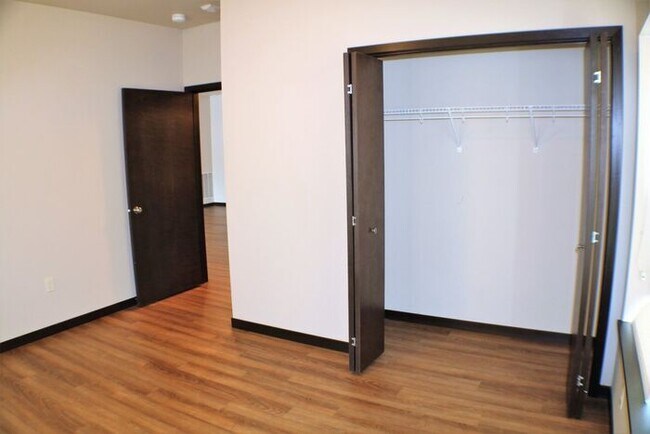 Building Photo - $1,635| 2 Bedroom, 2 Bathroom 1st Floor Condo | Pet Friendly* | Available for August 1st, 2026 Mo...