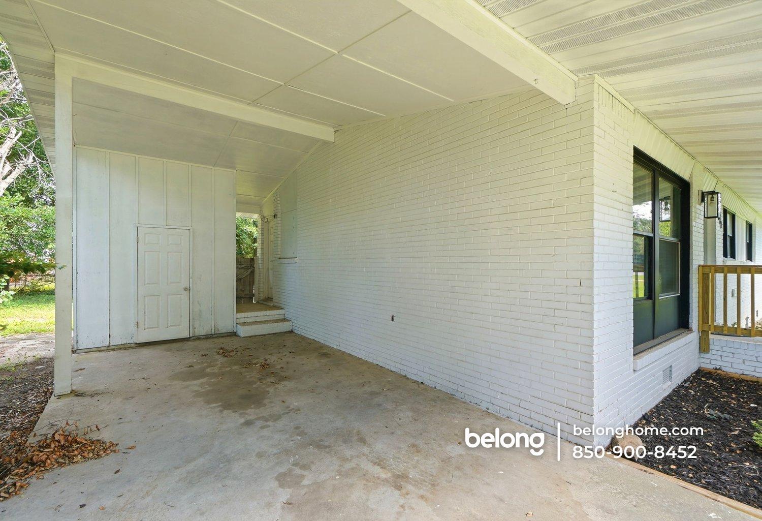 Building Photo - 6011 Greenwood Ln