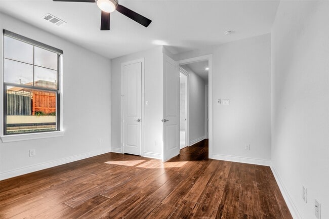 Building Photo - 17 Bellingham Ct