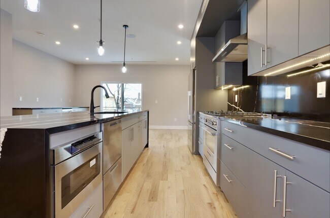Building Photo - 279 Lafayette Ave