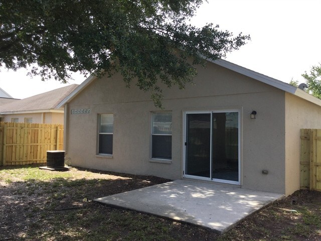 Building Photo - 7512 Oxford Garden Cir