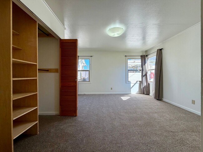 Building Photo - 3030 Park St