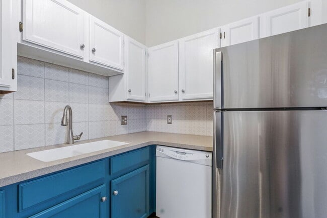 Building Photo - 4911 Garrison St