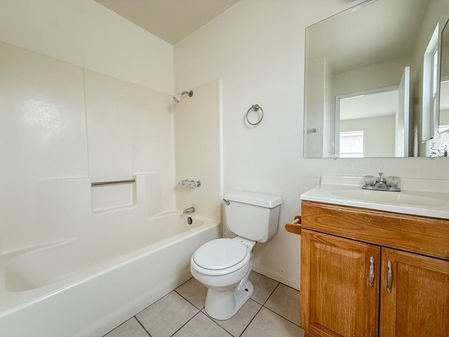 Building Photo - 5839 Bagley Ave