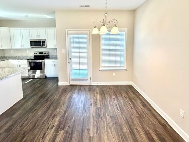 Building Photo - Move In Special! Now Leasing in Millington @ Winstone Estates 4-Bedroom 2.5 Bath Available Now!