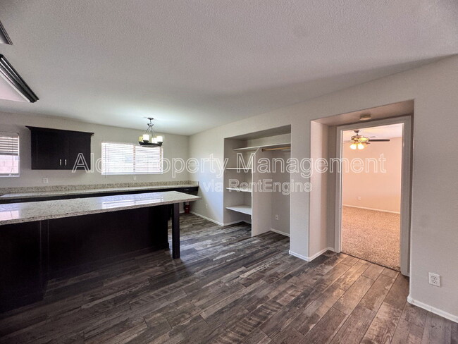 Building Photo - 9138 W Ross Ave
