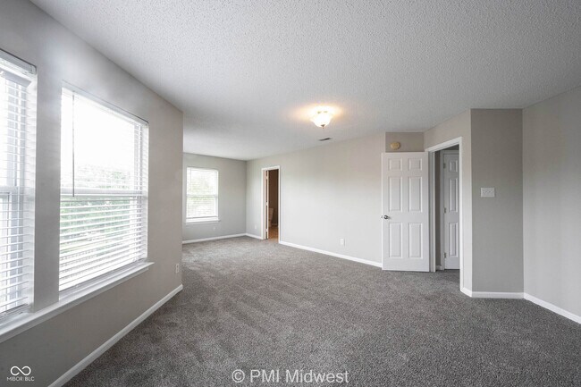 Building Photo - 7623 Hollow Reed Ct