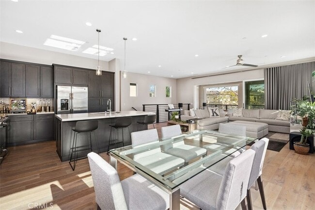 Building Photo - 227 Follyhatch