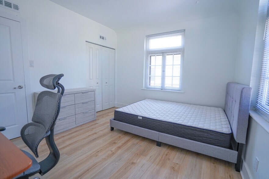 Building Photo - 607 Westgate Ave