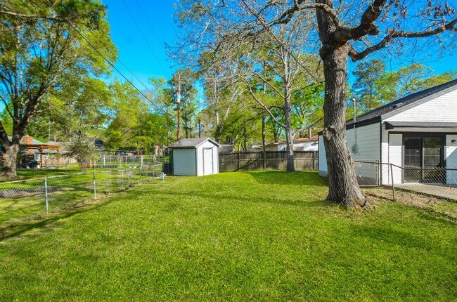 Building Photo - 48 Artesia
