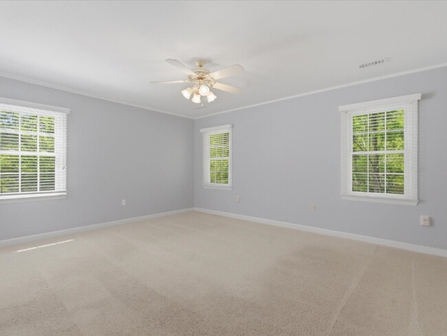 Building Photo - 9437 Fairmead Dr