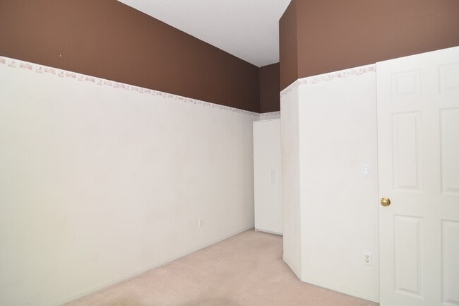 Building Photo - 1754 NE Ashberry Dr