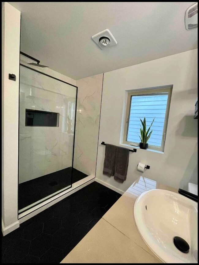 Building Photo - Boise Neighborhood New Construction 3-Story Home with All of the Amenities, Rooftop Patio, Fenced...