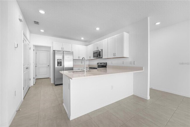 Building Photo - 4560 Ranunculus St