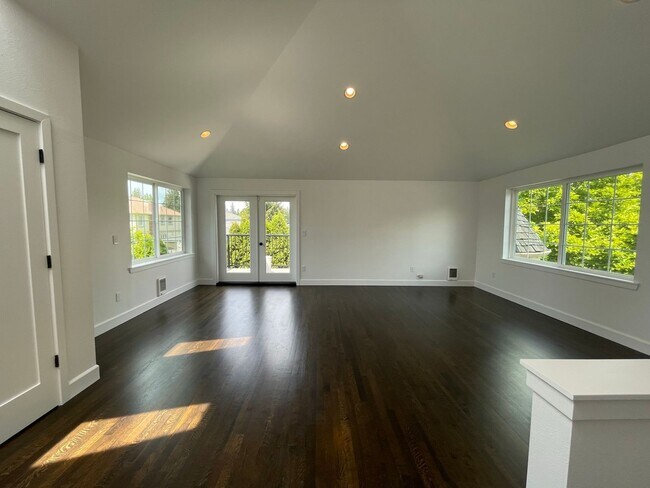 Building Photo - 4Bd/2.5Ba Seattle House
