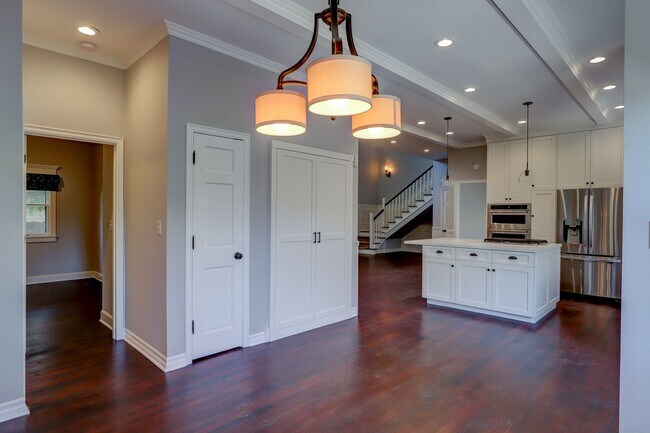 Building Photo - Gorgeous Home in Old Towne Orange