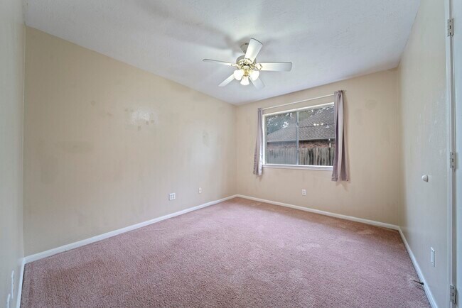 Building Photo - 7530 Alderly Dr