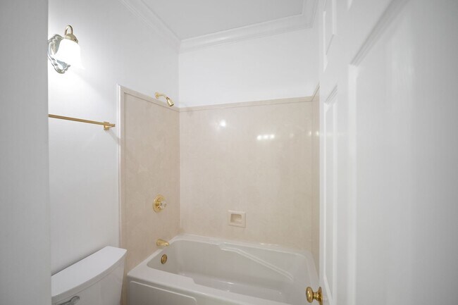 Building Photo - 601 Willow Point Ct