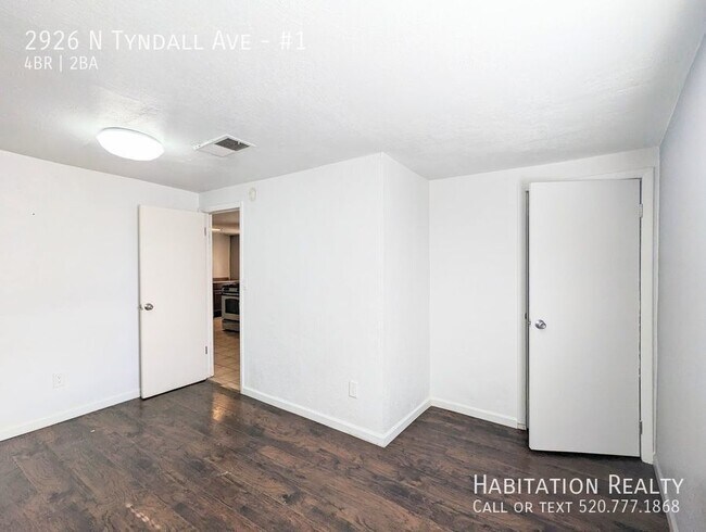 Building Photo - Gorgeous 4bed/2bath Hedrick Acres Home nea...