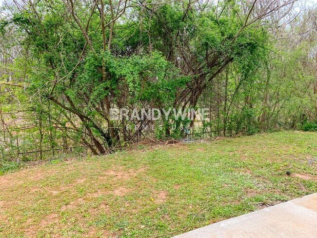 Building Photo - Captivating 4BR! A remarkable find