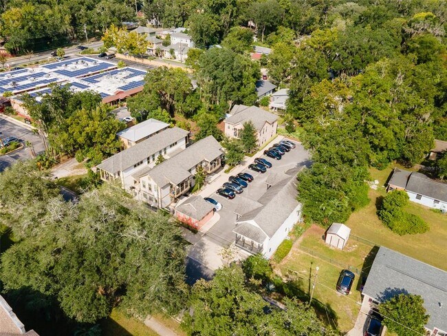 Building Photo - 717 NW 10th St