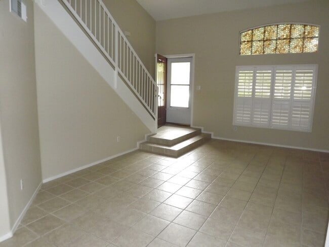 Building Photo - WONDERFUL DUAL MASTER BEDROOM TOWNHOME IN GATED "GREEN VALLEY COMMUNITY!!"