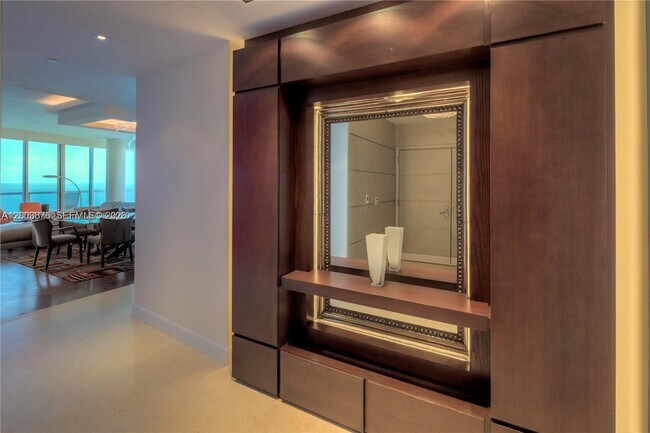 Building Photo - 17001 Collins Ave