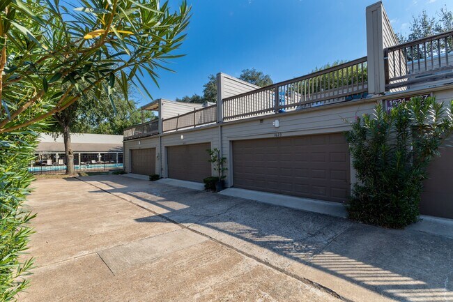 Building Photo - 1625 Prairie Grove Dr