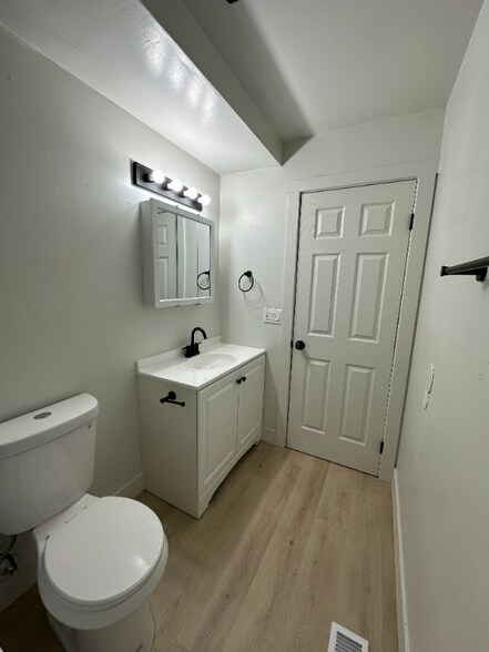 Building Photo - 1340 S 200 E