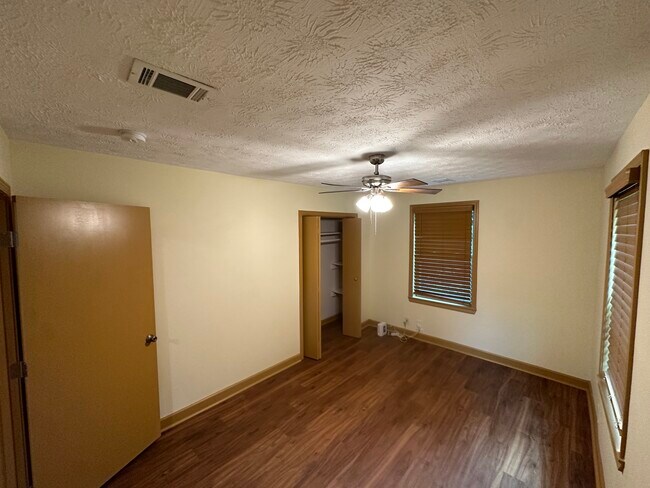 Building Photo - 5066 Rockbridge Rd SW
