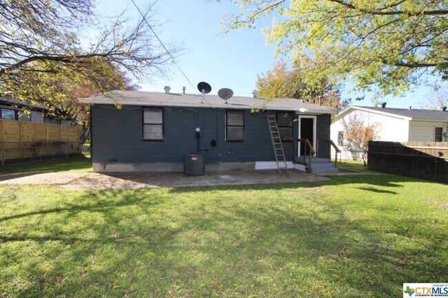 Building Photo - 409 Short Ave